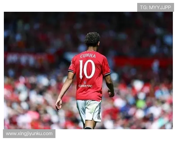 弧顶破网！库尼亚老特拉福德首球点燃曼联三连胜